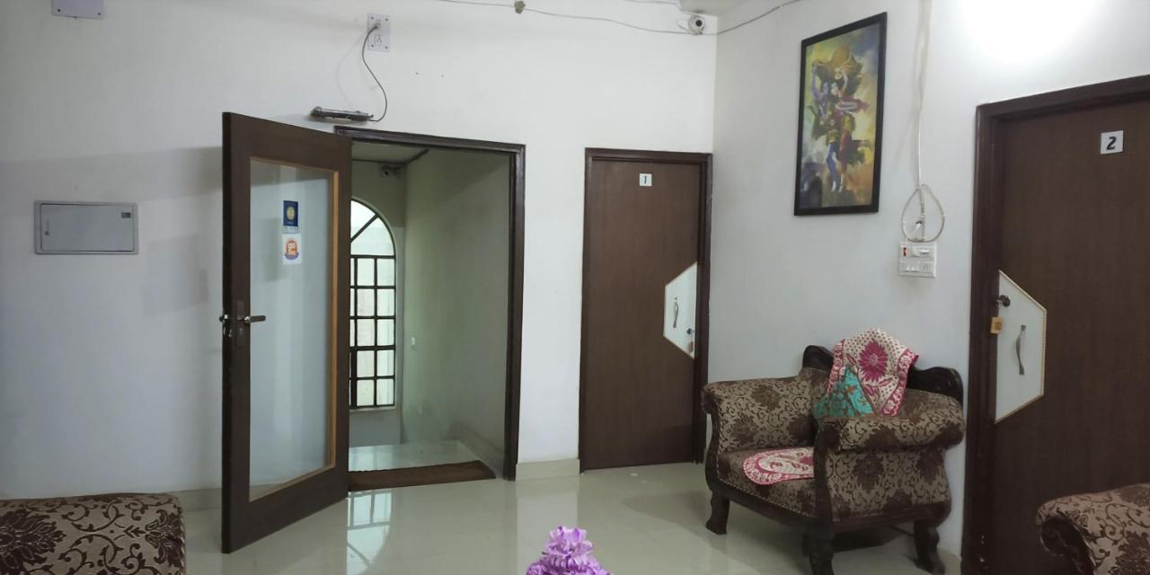 Varuna Palace Varanasi Bagian luar foto