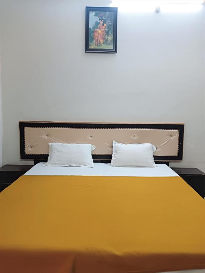 Varuna Palace Varanasi Bagian luar foto
